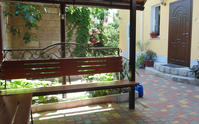 Garmoniya Guest House
