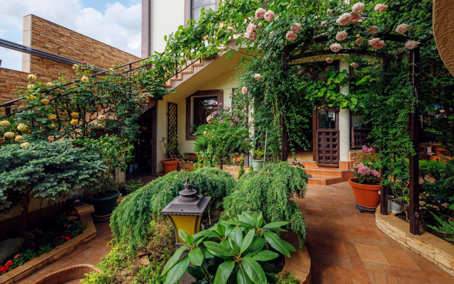 Loris Guest House