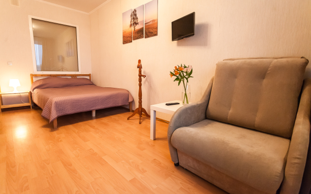 Komfortnaya Kvartira V Novom Dome Lodging House