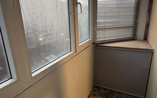 Yevrodvushka Poema-Apart Na Yesenina Flat