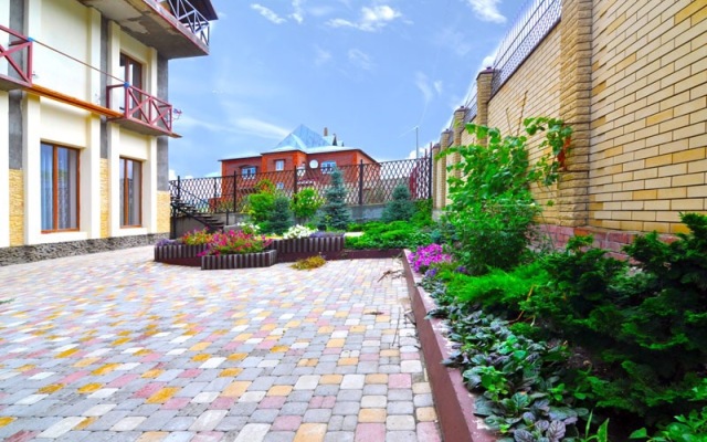 Vizit Guest House