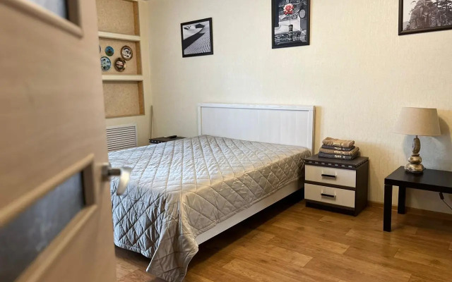 Апартаменты на Хохлова 1