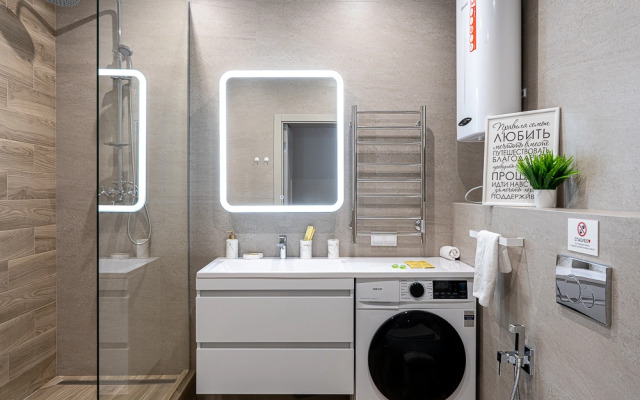 Апартаменты с дизайнерским ремонтом на центральной улице (до 4х гостей)