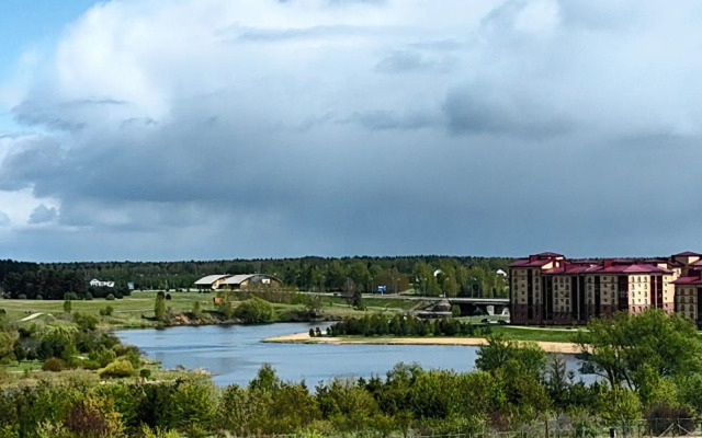 Квартира Современная видовая 1-комнатная квартира с кондиционером рядом с рекой