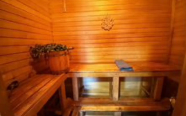 Частный дом Изба на бeрегу реки