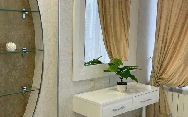 V Novom Elitnom Dome Flat