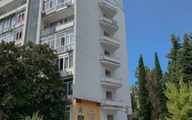 Svetlana-Tsentr s vidom na more i vostok Apartaments