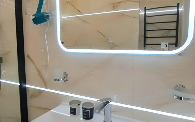 Apartaments v Zhk Metropol s Krasivym Vidom na Gory