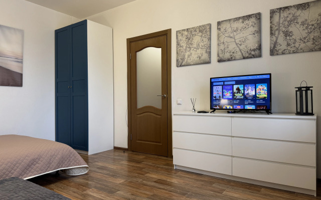 Квартира уютная среди парков рядом с метро!