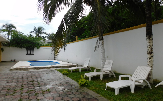 Отель Habitaciones América Rotamundos