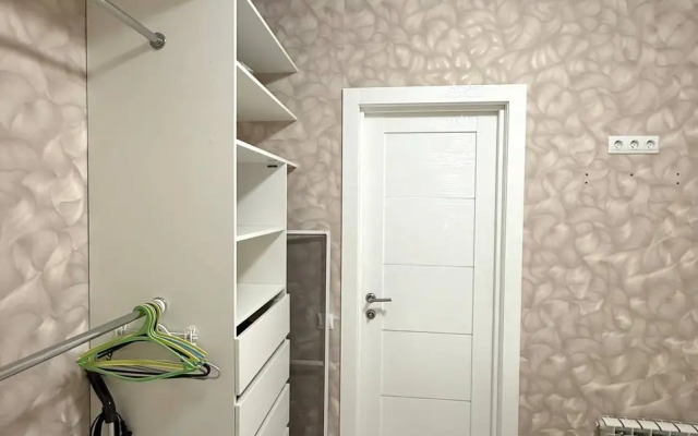 12 Dizaynerskaya V Zhk Raz Dva Tri Flat