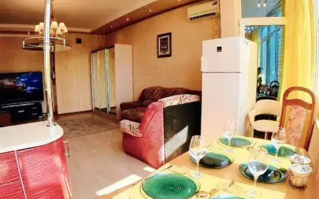 Na Pervomayskoy Ulitse 13 Apartments