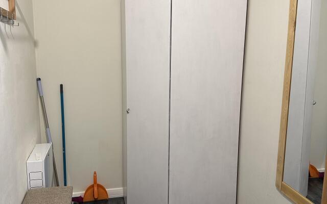 Studiya naprotiv gorodskogo parka Flat