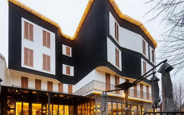 Park Plazza Hotel