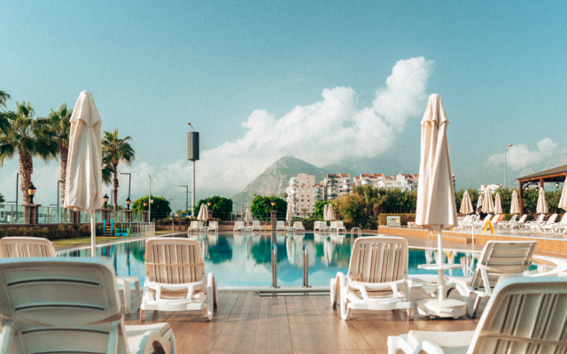 Crowne Plaza Hotel Antalya, an IHG Hotel