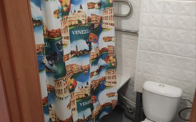 Schastlivaya Matreshka u Glaznoy Kliniki Flat