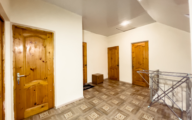 Gostevoy Dom Medovy Guest House