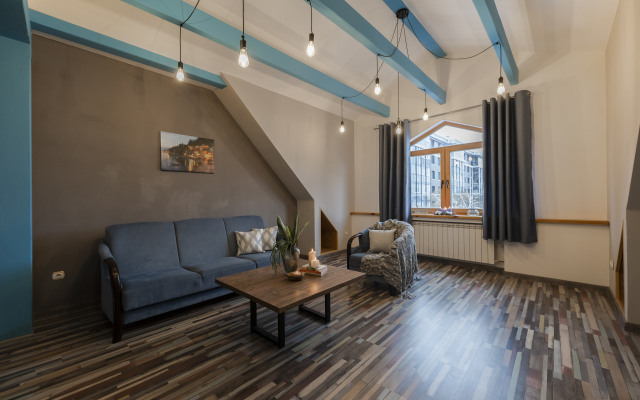 Апартаменты двухуровневые в тихом районе Амалиенау