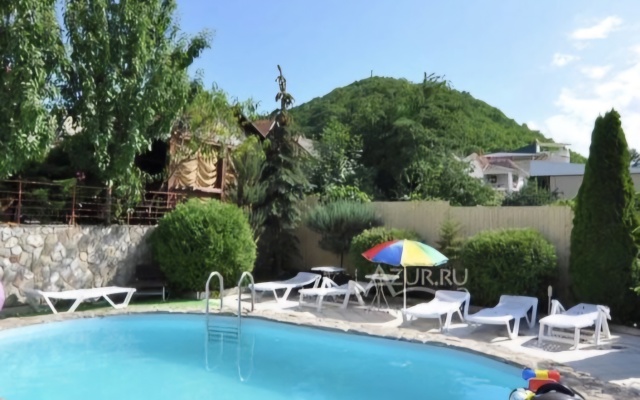 Alpiyskiy Guest House