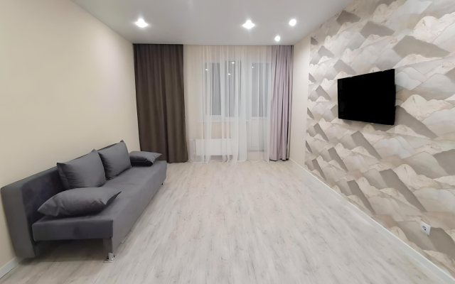 Апартаменты Трёхкомнатная квартира недалеко от центра города