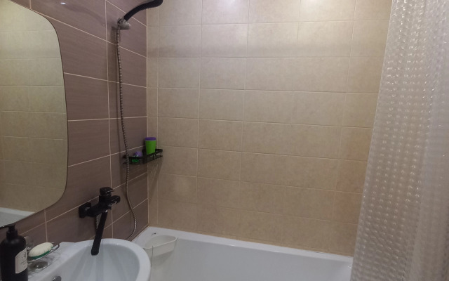 S Balkonom U Letnego Sada Flat