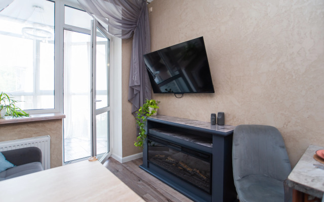 Dvukhetazhnaya Semeyny Uyut Flat
