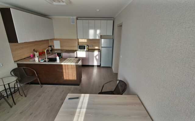 3Kh Komnatnaya Kvartira Na 15 Etazhe Apartments