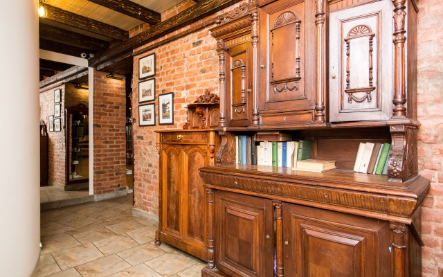 Bronza Guest House