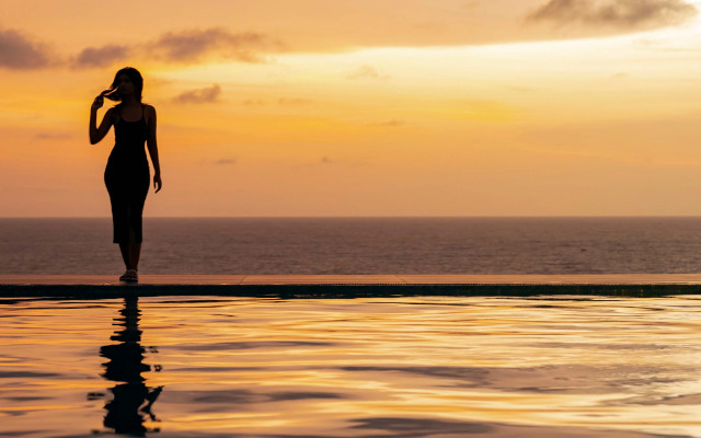 Corundum Breeze Negombo Hotel