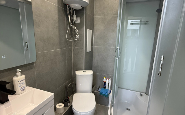 Квартира 2-Комнатная Студия с Новым Ремонтом возле ТЦ Ройял Парк