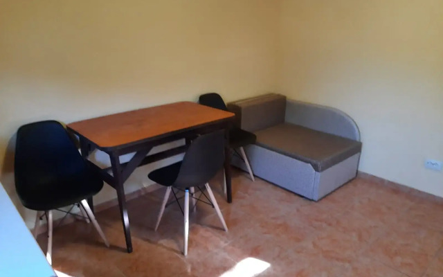 V Dome Dlya Gostey Living Quarters