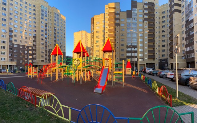 Na Ulitse Dmitriya Mihajlova Apartments