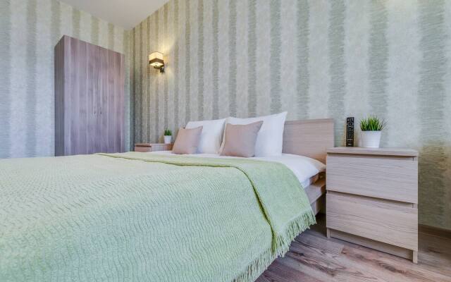 Апартаменты 101Апарт просторные у парка 300-летия Санкт-Петербурга