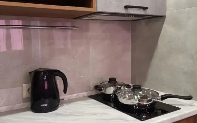 V Vysotke U Vokzala Flat