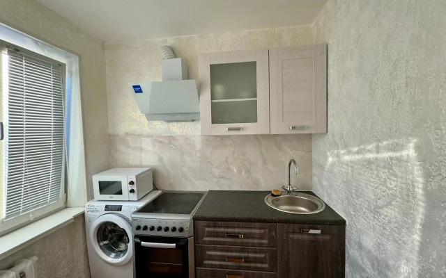 V Luchshem Rayone Flat