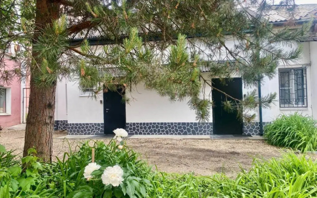 Paradeaparts na Pervomayskoy 13A 1 Apartments