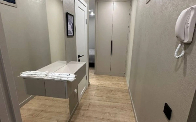 Krasivaya Studiya V Tsentre Flat