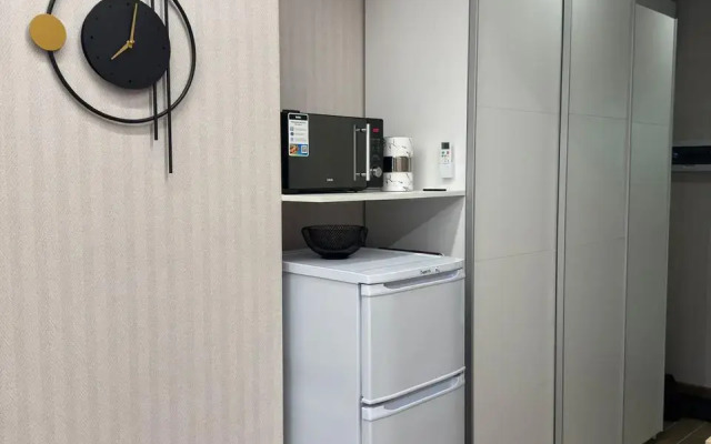 Na ulitse Larina 45s6 Apartments