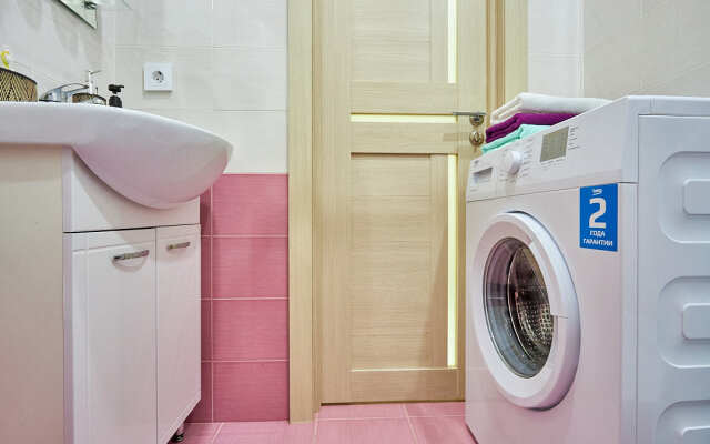 Studiya S Vykhodom Na Novuyu Naberezhnuyu Flat