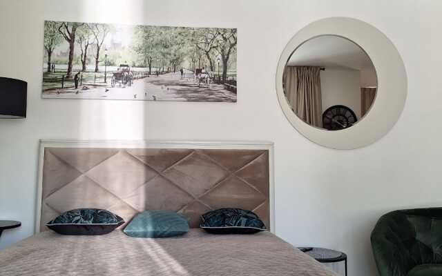 U Berega Morya s Vidom Na Park  Apartments
