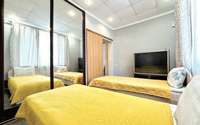 Квартира Четырехкомнатная в Центре на Островского