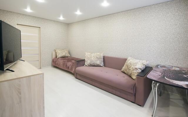 Квартира на Яшина 40 НаСутки35