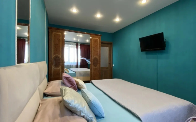 Apartments S Balkonom I Vidom Na Gorod Na Ploschadi Mopra - Apartment in تشيليابنسك - Photo 3