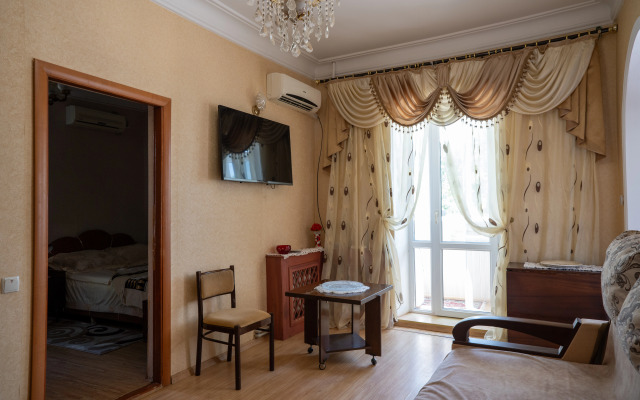 Квартира напротив Сакрополя