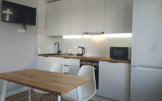 Novaya kvartira s konditsionerom v Zhk Fakel Apartments