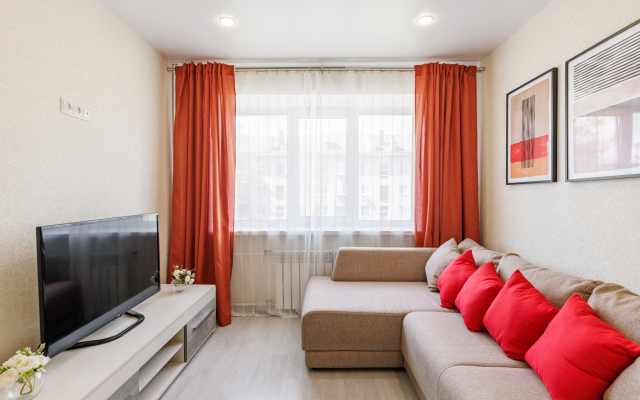 Na Lva Tolstogo Flat