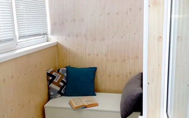 Квартира уютная с диваном Pogostim