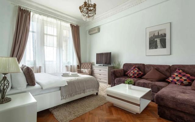Lyuks s balkonom ı vidom na Moskva-Siti Apartments