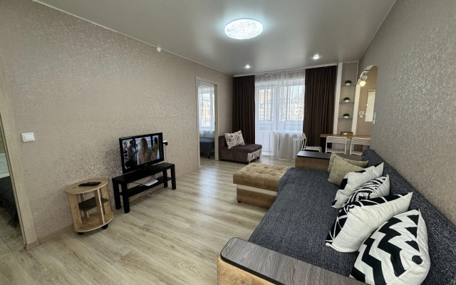 Квартира Большая Трехкомнатная квартира