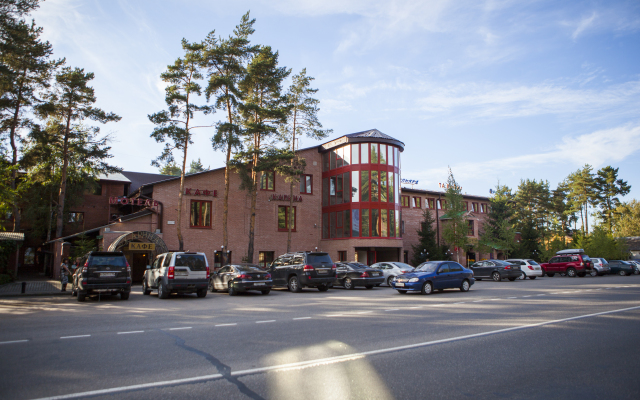 Karina Hotel